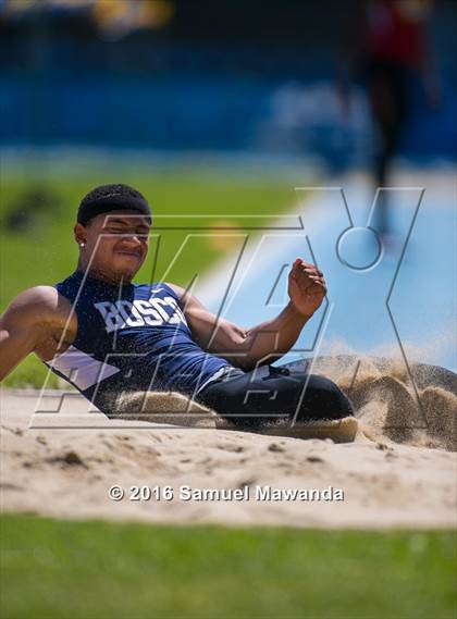 Thumbnail 1 in Bruin Legends of Track & Field Invitational photogallery.