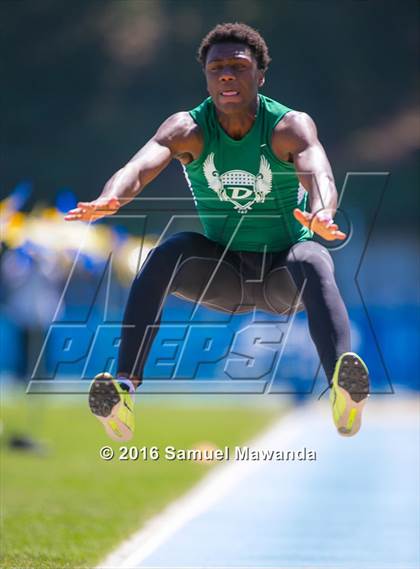 Thumbnail 1 in Bruin Legends of Track & Field Invitational photogallery.