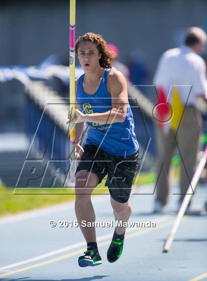 Thumbnail 1 in Bruin Legends of Track & Field Invitational photogallery.