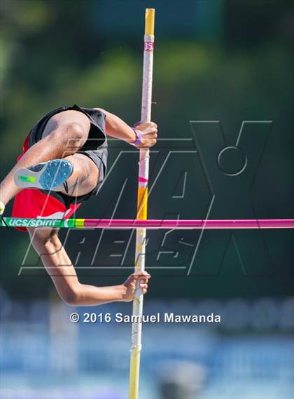 Thumbnail 3 in Bruin Legends of Track & Field Invitational photogallery.