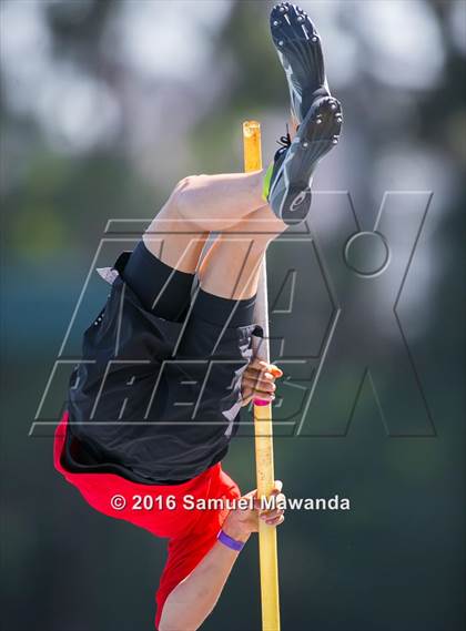 Thumbnail 3 in Bruin Legends of Track & Field Invitational photogallery.