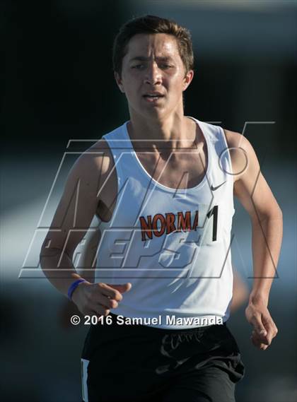 Thumbnail 2 in Bruin Legends of Track & Field Invitational photogallery.