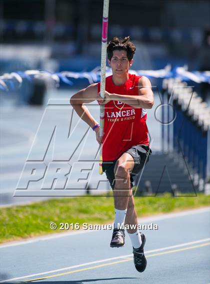 Thumbnail 1 in Bruin Legends of Track & Field Invitational photogallery.