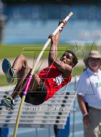 Thumbnail 2 in Bruin Legends of Track & Field Invitational photogallery.