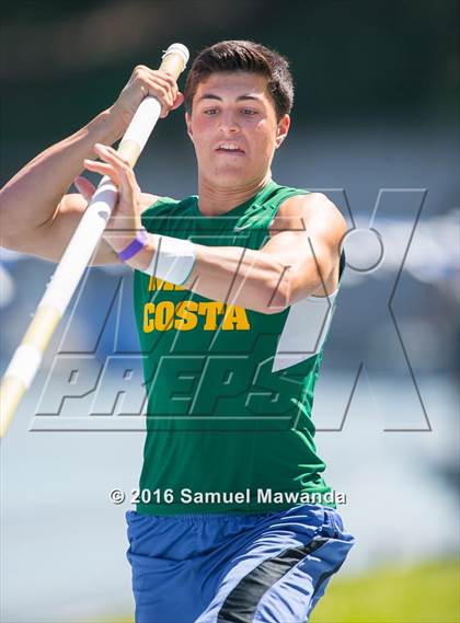 Thumbnail 2 in Bruin Legends of Track & Field Invitational photogallery.