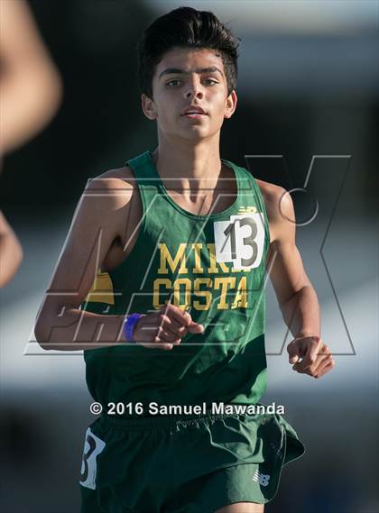 Thumbnail 2 in Bruin Legends of Track & Field Invitational photogallery.