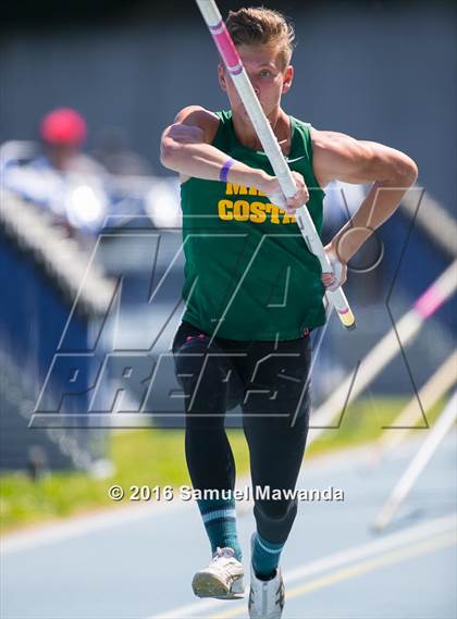 Thumbnail 1 in Bruin Legends of Track & Field Invitational photogallery.
