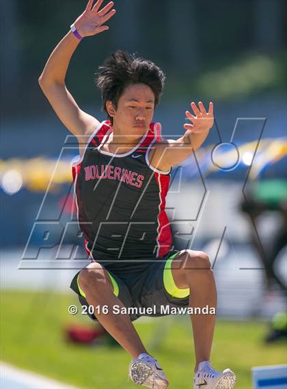 Thumbnail 1 in Bruin Legends of Track & Field Invitational photogallery.
