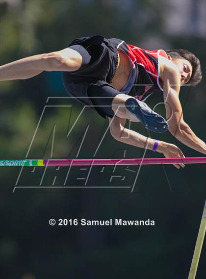 Thumbnail 1 in Bruin Legends of Track & Field Invitational photogallery.