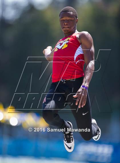 Thumbnail 3 in Bruin Legends of Track & Field Invitational photogallery.