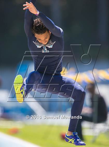 Thumbnail 3 in Bruin Legends of Track & Field Invitational photogallery.