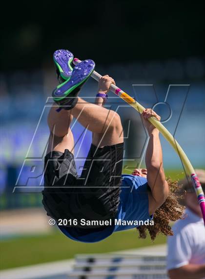 Thumbnail 1 in Bruin Legends of Track & Field Invitational photogallery.