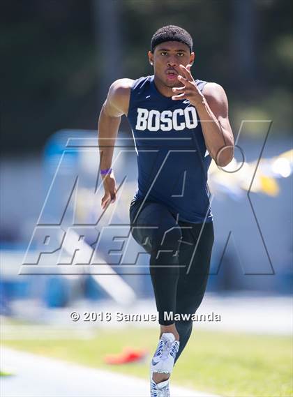 Thumbnail 2 in Bruin Legends of Track & Field Invitational photogallery.
