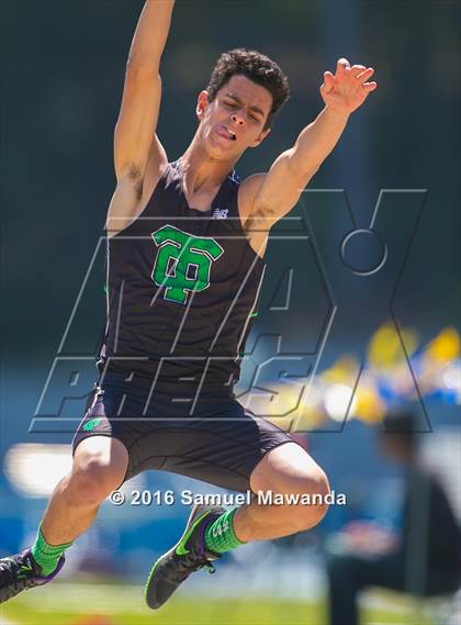 Thumbnail 3 in Bruin Legends of Track & Field Invitational photogallery.