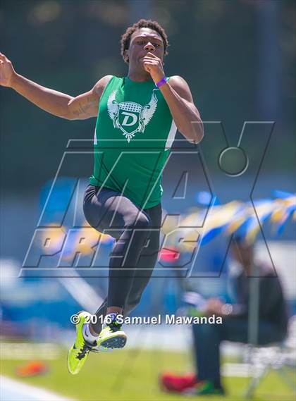 Thumbnail 3 in Bruin Legends of Track & Field Invitational photogallery.