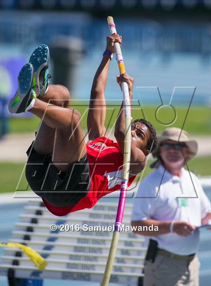 Thumbnail 3 in Bruin Legends of Track & Field Invitational photogallery.