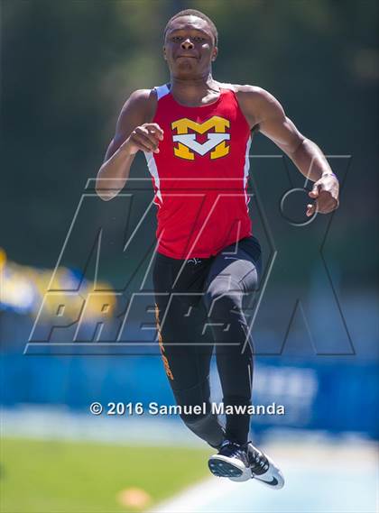 Thumbnail 2 in Bruin Legends of Track & Field Invitational photogallery.