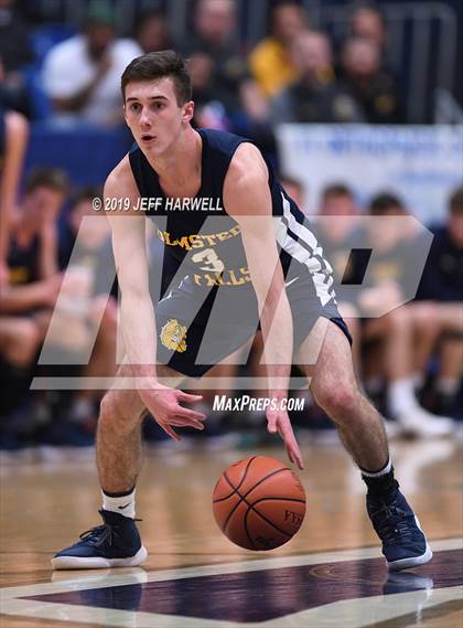 Thumbnail 1 in St. Vincent-St. Mary vs. Olmsted Falls (OHSAA DI Regional Semifinal) photogallery.
