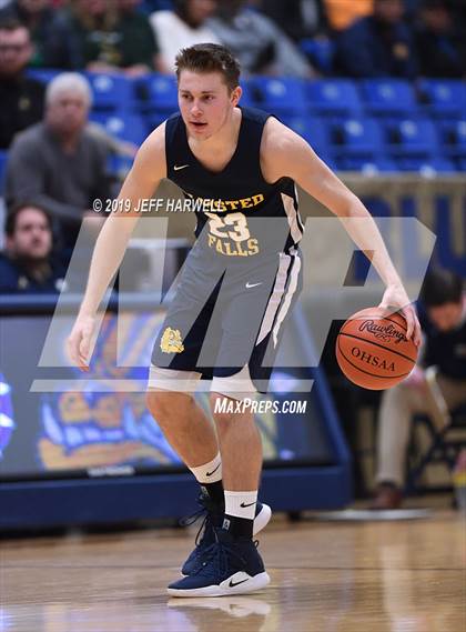 Thumbnail 3 in St. Vincent-St. Mary vs. Olmsted Falls (OHSAA DI Regional Semifinal) photogallery.