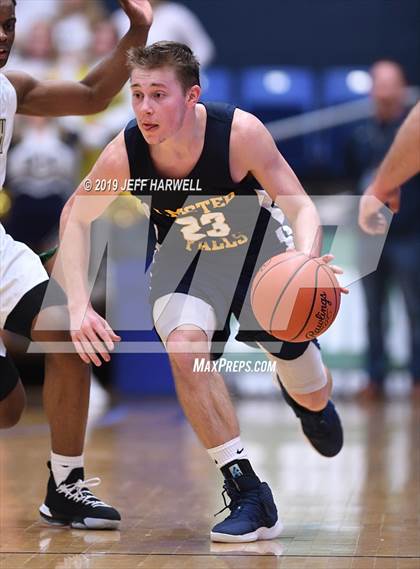 Thumbnail 2 in St. Vincent-St. Mary vs. Olmsted Falls (OHSAA DI Regional Semifinal) photogallery.