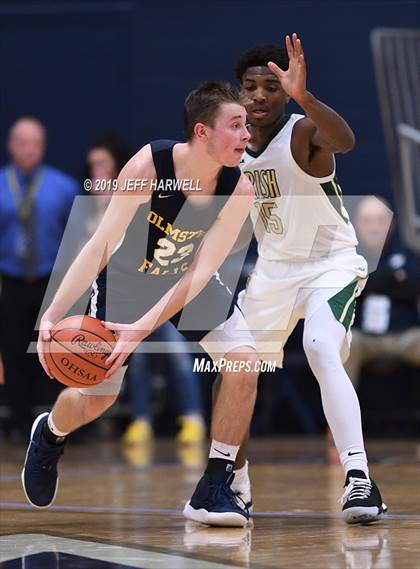 Thumbnail 2 in St. Vincent-St. Mary vs. Olmsted Falls (OHSAA DI Regional Semifinal) photogallery.