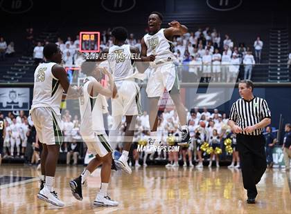 Thumbnail 2 in St. Vincent-St. Mary vs. Olmsted Falls (OHSAA DI Regional Semifinal) photogallery.