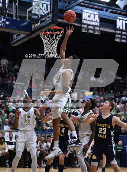 Thumbnail 1 in St. Vincent-St. Mary vs. Olmsted Falls (OHSAA DI Regional Semifinal) photogallery.