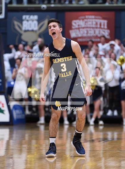 Thumbnail 2 in St. Vincent-St. Mary vs. Olmsted Falls (OHSAA DI Regional Semifinal) photogallery.