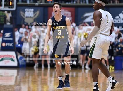 Thumbnail 3 in St. Vincent-St. Mary vs. Olmsted Falls (OHSAA DI Regional Semifinal) photogallery.