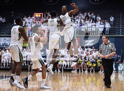 Thumbnail 1 in St. Vincent-St. Mary vs. Olmsted Falls (OHSAA DI Regional Semifinal) photogallery.