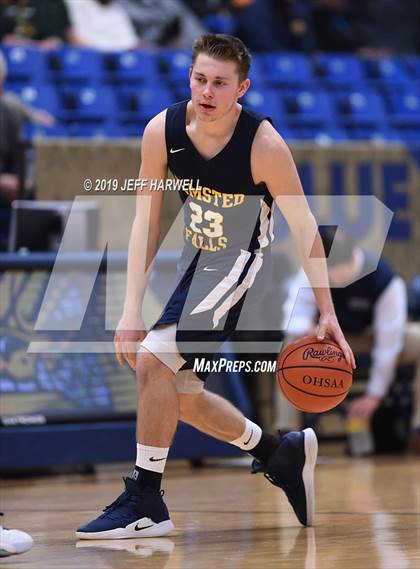 Thumbnail 1 in St. Vincent-St. Mary vs. Olmsted Falls (OHSAA DI Regional Semifinal) photogallery.