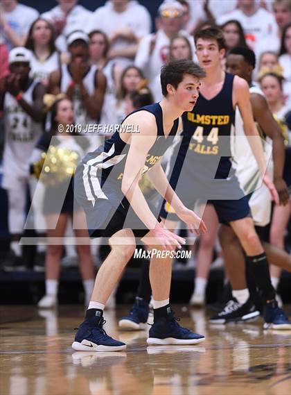 Thumbnail 3 in St. Vincent-St. Mary vs. Olmsted Falls (OHSAA DI Regional Semifinal) photogallery.
