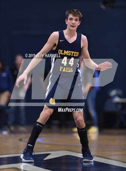 Thumbnail 3 in St. Vincent-St. Mary vs. Olmsted Falls (OHSAA DI Regional Semifinal) photogallery.