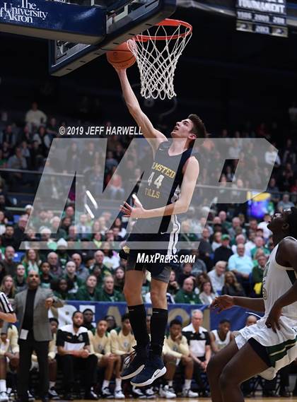 Thumbnail 2 in St. Vincent-St. Mary vs. Olmsted Falls (OHSAA DI Regional Semifinal) photogallery.