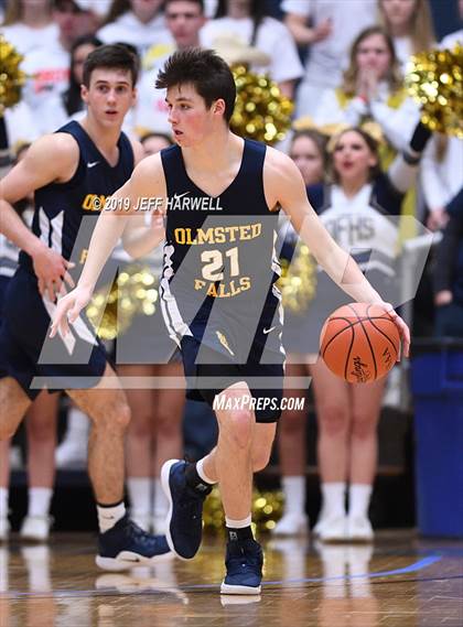 Thumbnail 3 in St. Vincent-St. Mary vs. Olmsted Falls (OHSAA DI Regional Semifinal) photogallery.