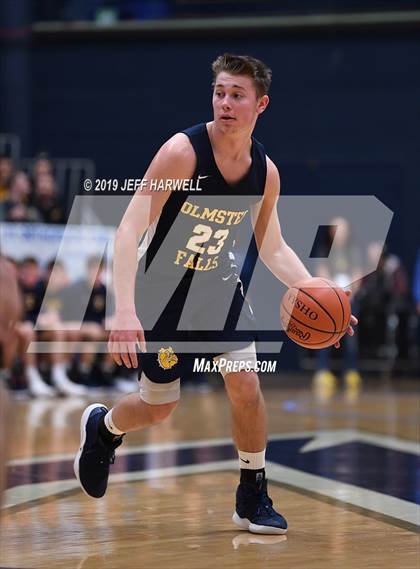 Thumbnail 3 in St. Vincent-St. Mary vs. Olmsted Falls (OHSAA DI Regional Semifinal) photogallery.