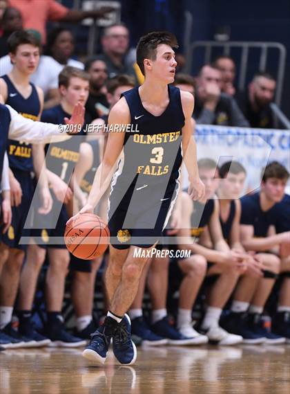 Thumbnail 3 in St. Vincent-St. Mary vs. Olmsted Falls (OHSAA DI Regional Semifinal) photogallery.