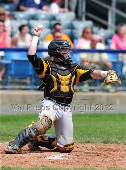 Thumbnail 2 in Amity Regional vs. Shelton (SCC Final) photogallery.