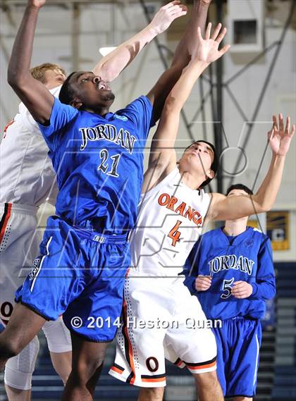 Thumbnail 2 in Jordan vs. Orange (Orange Holiday Classic) photogallery.