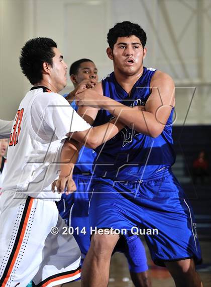 Thumbnail 1 in Jordan vs. Orange (Orange Holiday Classic) photogallery.