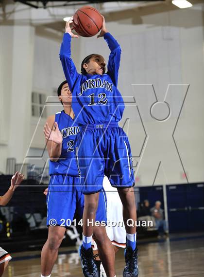 Thumbnail 2 in Jordan vs. Orange (Orange Holiday Classic) photogallery.