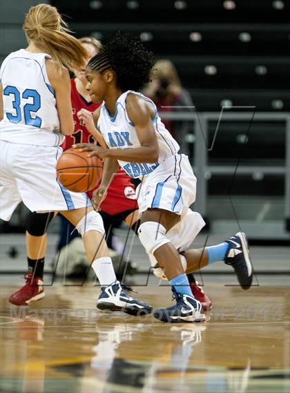 Thumbnail 3 in St. Henry vs Boone Co. (KHSAA Ninth Region) photogallery.