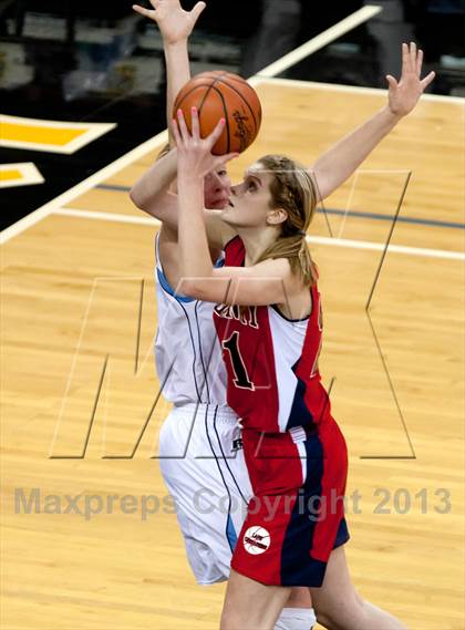 Thumbnail 1 in St. Henry vs Boone Co. (KHSAA Ninth Region) photogallery.