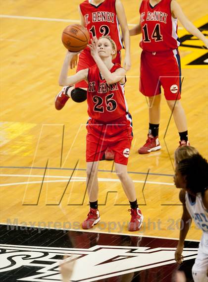 Thumbnail 3 in St. Henry vs Boone Co. (KHSAA Ninth Region) photogallery.