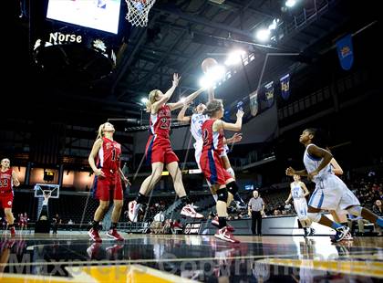 Thumbnail 3 in St. Henry vs Boone Co. (KHSAA Ninth Region) photogallery.