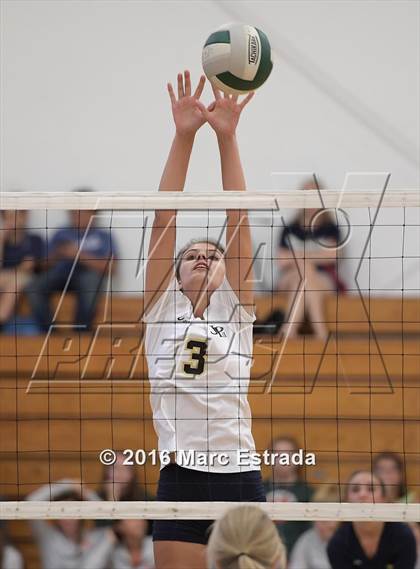 Thumbnail 1 in St. Petersburg vs John Paul II Catholic (Annual Keswick Invitational Tournament) photogallery.