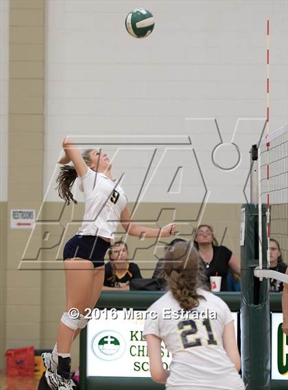 Thumbnail 3 in St. Petersburg vs John Paul II Catholic (Annual Keswick Invitational Tournament) photogallery.