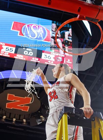Thumbnail 3 in Yutan vs. Crofton (NSAA Class C2 Final Awards) photogallery.