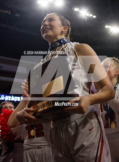Thumbnail 1 in Yutan vs. Crofton (NSAA Class C2 Final Awards) photogallery.