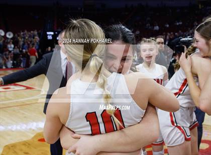 Thumbnail 3 in Yutan vs. Crofton (NSAA Class C2 Final Awards) photogallery.